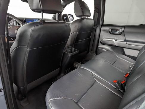 Used 2019 Toyota Tacoma TRD Off-Road image 46