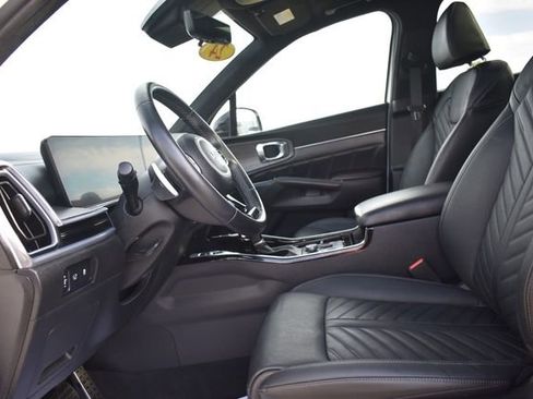 Certified 2024 Kia Sorento SX Prestige AWD/4WD image 26