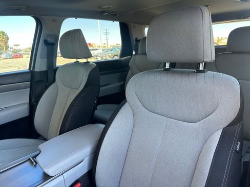 Used 2022 Hyundai Palisade SEL w/ Convenience Package image 15