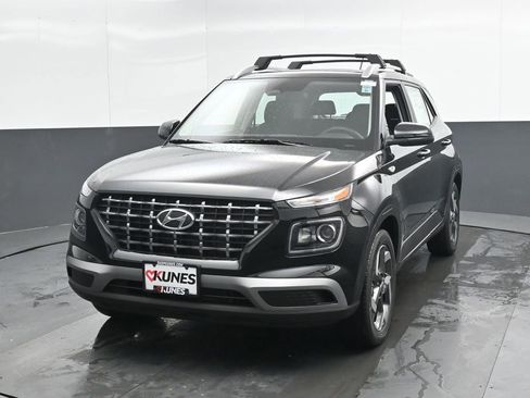 New 2026 Hyundai Venue SEL FWD image 5