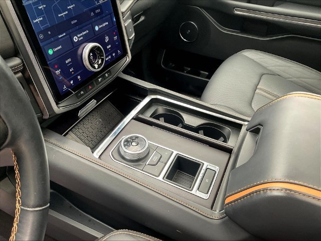 Used 2024 Ford Expedition Max Platinum RWD image 19