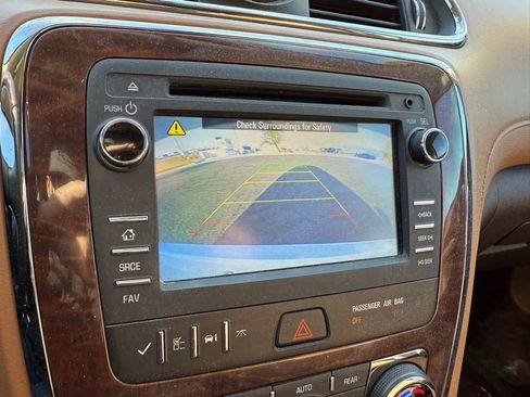 Used 2016 Buick Enclave Leather image 11