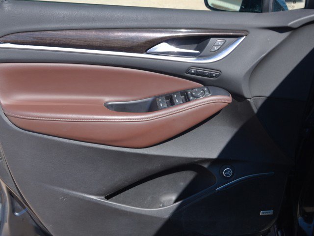 Used 2018 Buick Enclave Avenir w/ Avenir Technology Package AWD/4WD image 12