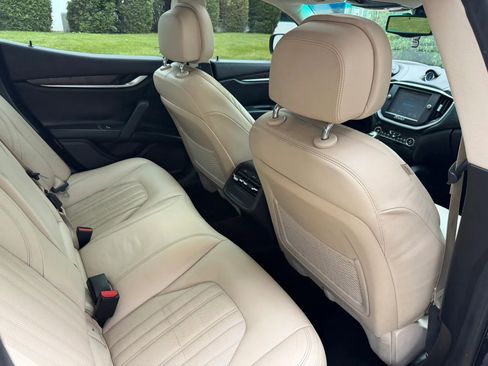 Used 2015 Maserati Ghibli S Q4 AWD/4WD image 19