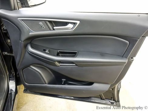 Used 2020 Ford Edge SEL w/ Convenience Package image 18