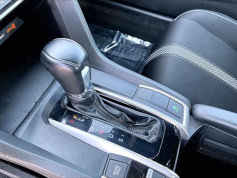 Used 2019 Honda Civic Sport image 16