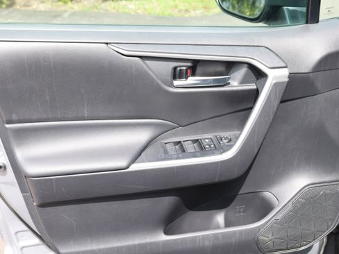 Used 2020 Toyota RAV4 XLE w/ All Weather Liner Package AWD/4WD image 20