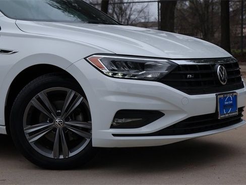 Used 2020 Volkswagen Jetta R-Line w/ R-Line Cold Weather Package image 2