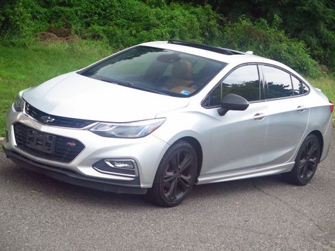 Used 2017 Chevrolet Cruze Premier FWD image 21