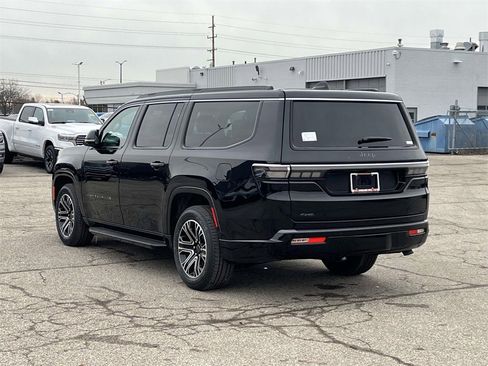New 2026 Jeep Grand Wagoneer L 4WD image 5