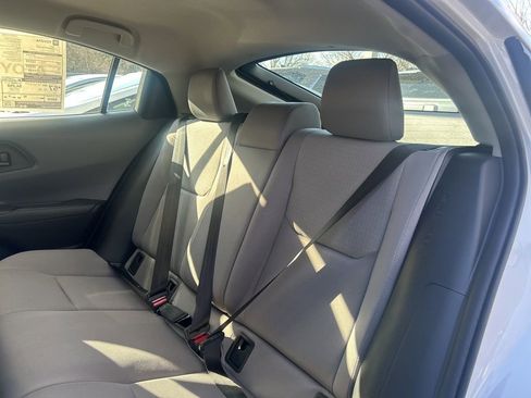 New 2026 Toyota Prius LE image 9