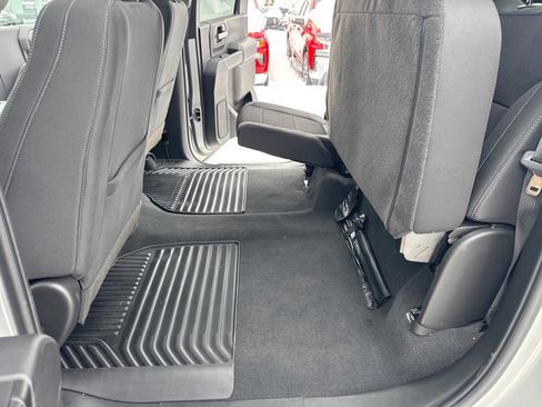 Used 2022 Chevrolet Silverado 2500 Custom w/ Custom Value Package image 24