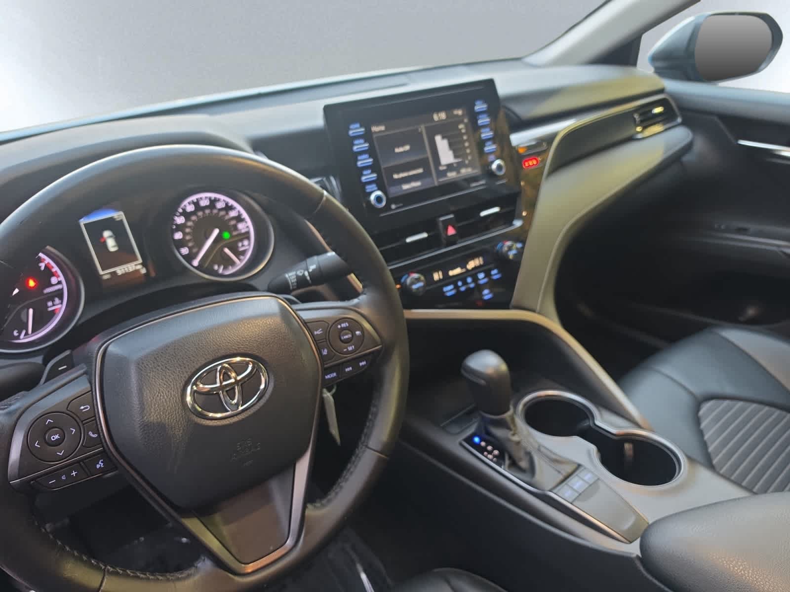 Used 2023 Toyota Camry SE FWD image 15