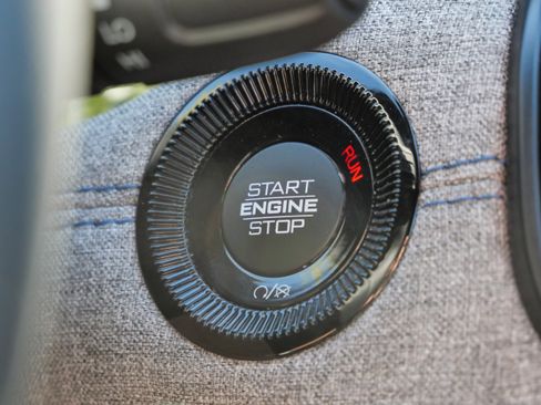 Used 2024 Jeep Compass Latitude image 30