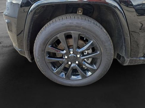 Used 2021 Jeep Grand Cherokee Altitude AWD/4WD image 13