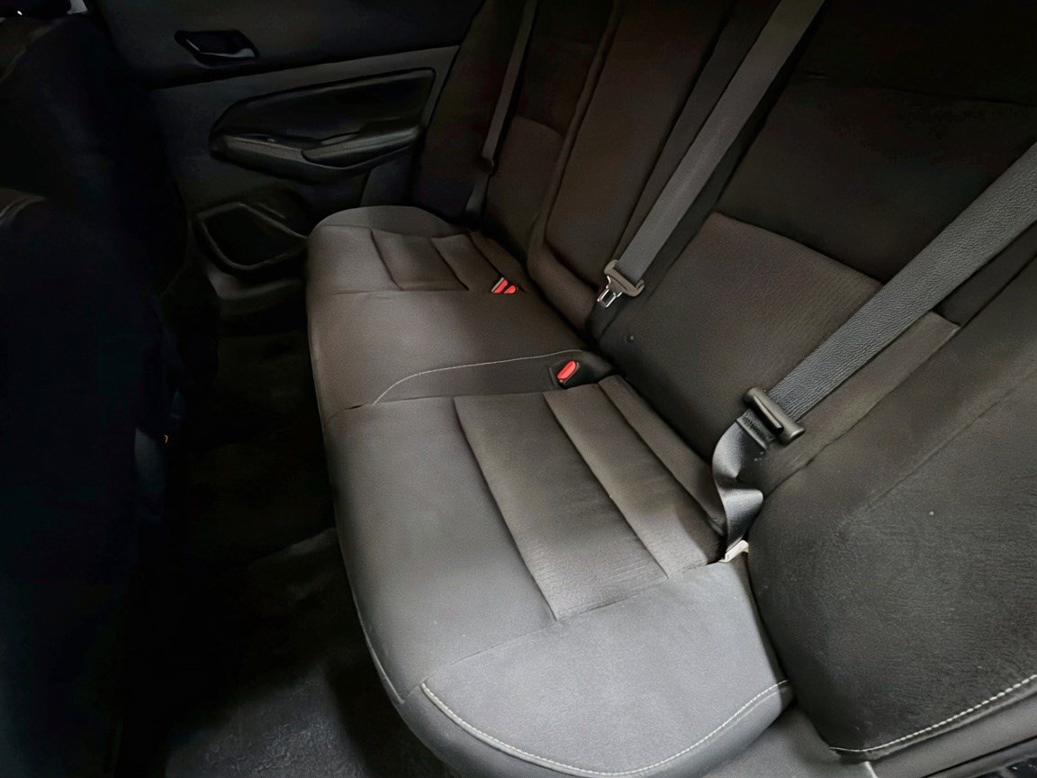 Used 2025 Nissan Altima 2.5 SV FWD image 13