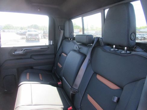 New 2026 GMC Sierra 2500 AT4 w/ AT4 Premium Plus Package AWD/4WD image 16