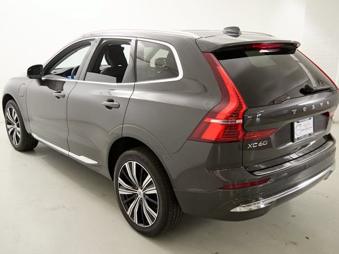 Certified 2023 Volvo XC60 T8 Ultimate w/ Climate Package AWD/4WD image 7
