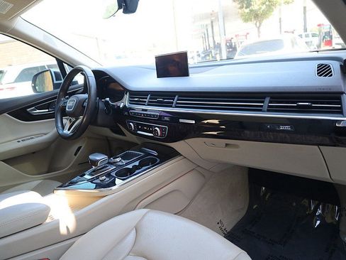 Used 2019 Audi Q7 3.0T Prestige w/ Prestige Package image 34