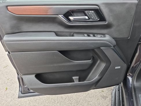 Certified 2025 GMC Yukon Denali RWD image 19