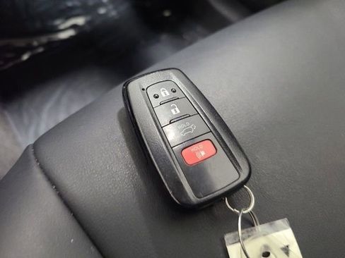 Used 2021 Toyota RAV4 XLE Premium AWD/4WD image 37