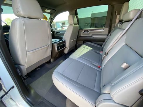 Used 2024 Chevrolet Silverado 2500 LTZ w/ LTZ Convenience Package AWD/4WD image 14