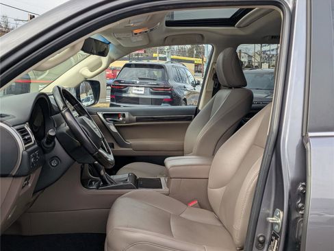 Used 2022 Lexus GX 460 Premium image 16
