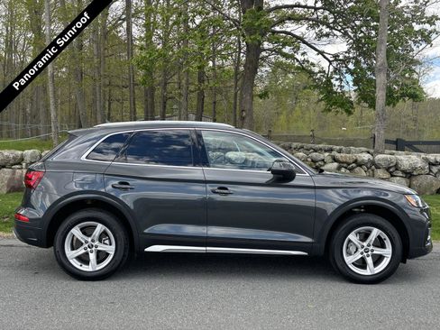 Used 2023 Audi Q5 2.0T Premium w/ Convenience Package AWD/4WD image 2