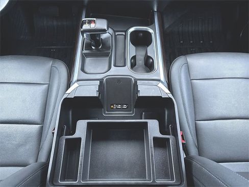 Used 2022 GMC Sierra 1500 SLT w/ SLT Premium Package image 35