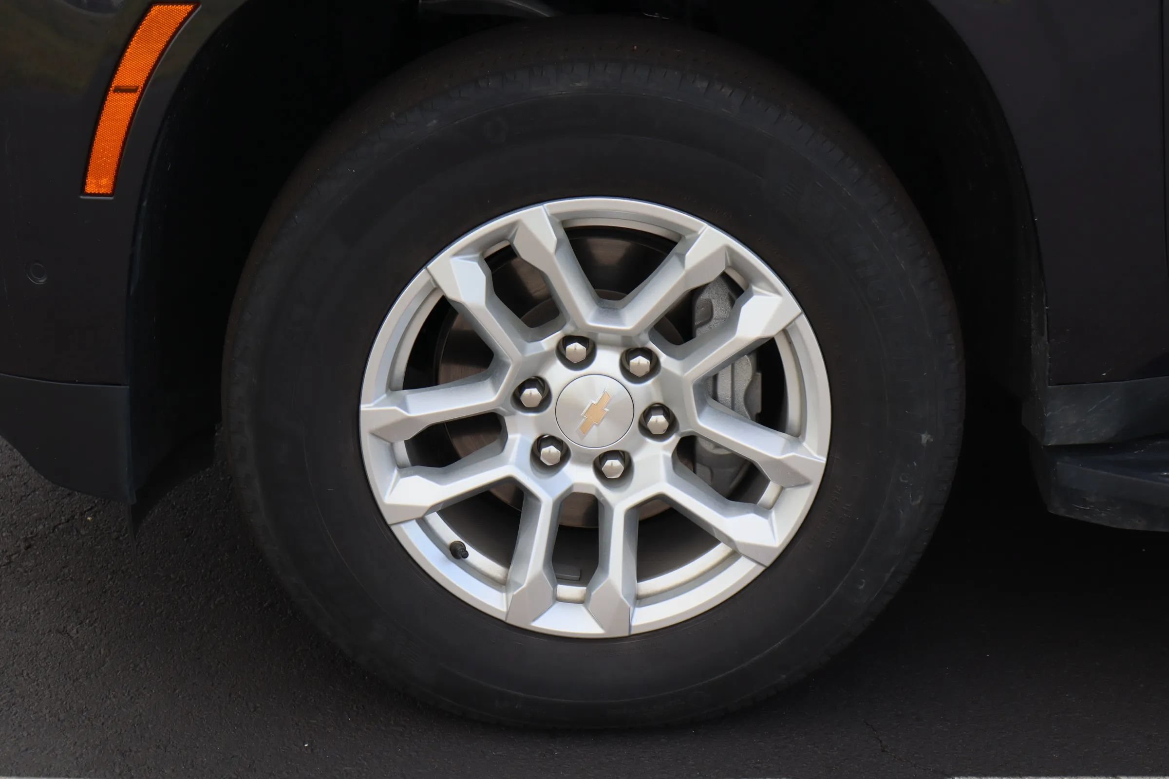 Used 2025 Chevrolet Tahoe LT RWD image 33
