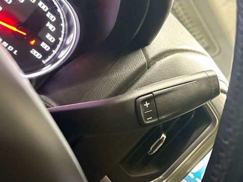 Used 2020 Chevrolet Silverado 1500 LT image 18