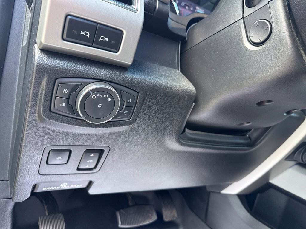 Used 2020 Ford F350 Lariat w/ Lariat Ultimate Package AWD/4WD image 13