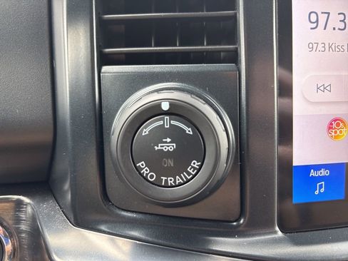 Used 2025 Ford F250 Lariat w/ Lariat Ultimate Package AWD/4WD image 32