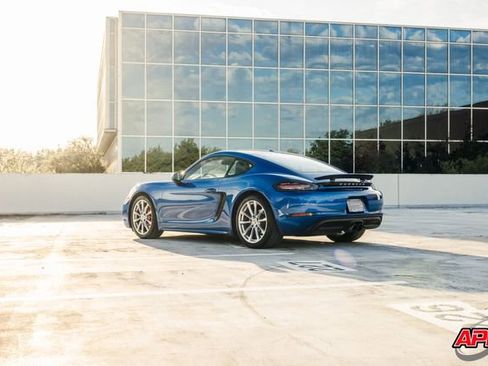 Used 2017 Porsche 718 Cayman S image 54