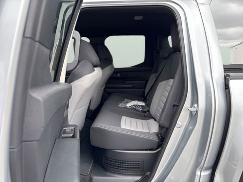 New 2025 Toyota Tacoma TRD Off-Road AWD/4WD image 10