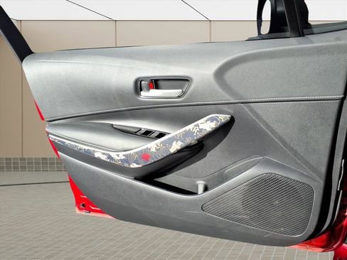 Used 2022 Toyota Corolla XSE image 25