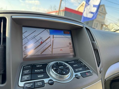 Used 2013 INFINITI G37 x w/ Premium Pkg image 11