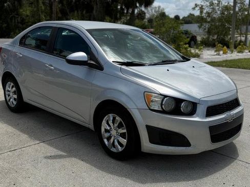 Used 2013 Chevrolet Sonic LS image 5