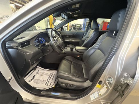 Used 2021 Toyota Venza Limited w/ Advanced Technology Package AWD/4WD image 26