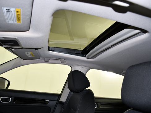 Certified 2024 Honda Civic EX image 38