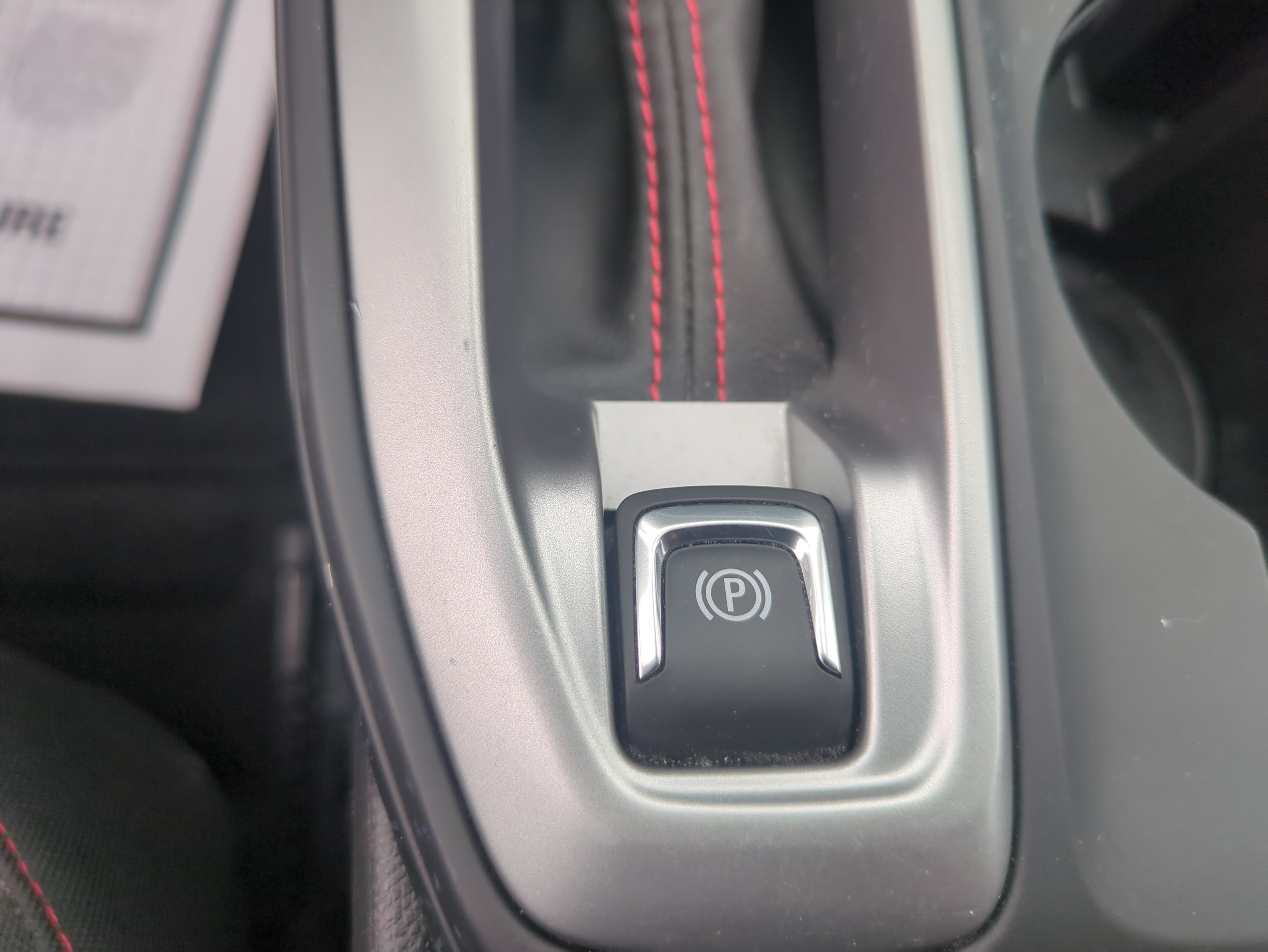 Used 2024 Chevrolet Trax RS w/ Driver Confidence Package FWD image 21