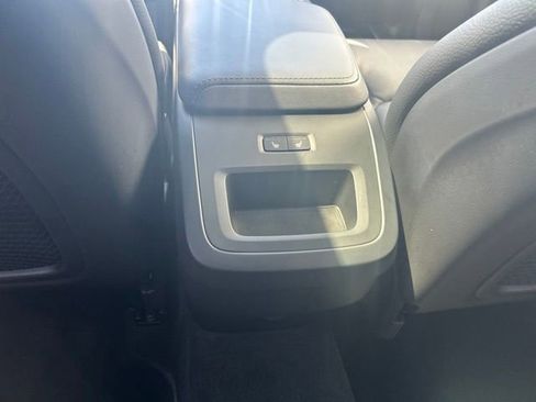 Used 2025 Volvo XC60 B5 Plus AWD/4WD image 18