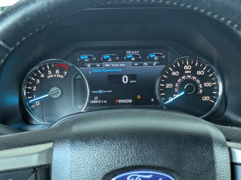 Used 2018 Ford F150 Lariat w/ Equipment Group 502A Luxury AWD/4WD image 19