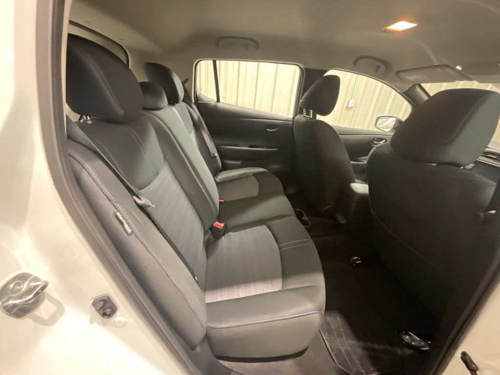 Used 2025 Nissan Leaf SV Plus FWD image 13