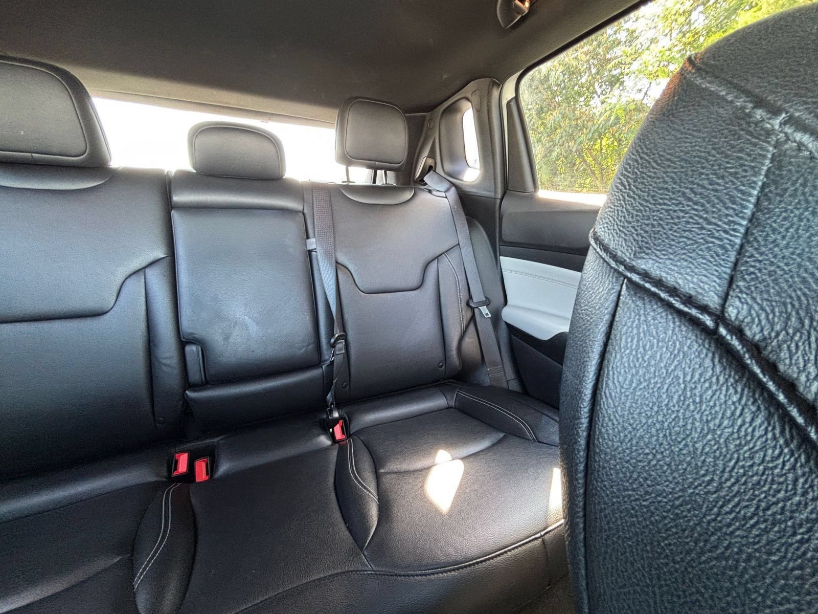 Used 2025 Jeep Compass Limited AWD/4WD image 37
