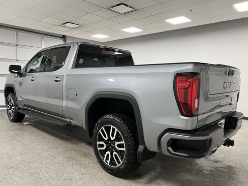 Used 2024 GMC Sierra 1500 AT4 image 8