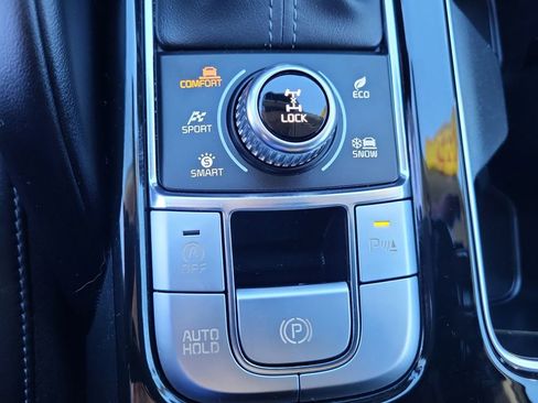 Certified 2025 Kia Telluride S image 26