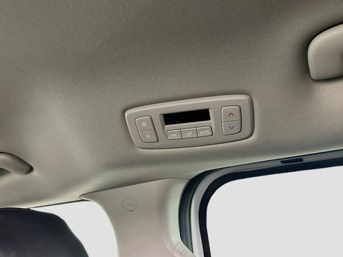 Used 2026 Kia Carnival LXS FWD image 28
