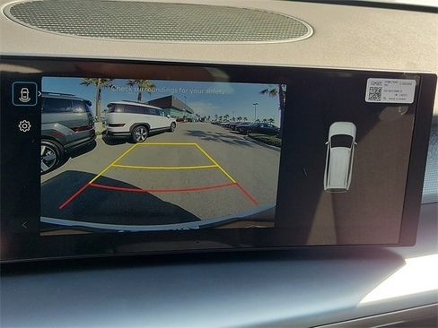 New 2026 Hyundai Ioniq 9 SE image 11