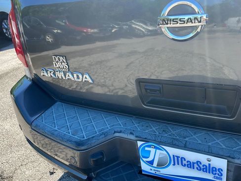 Used 2011 Nissan Armada SL image 18